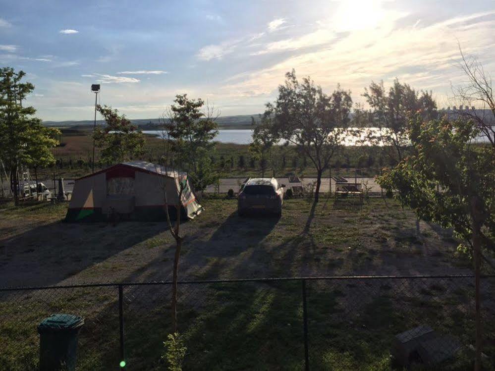 Ulasan Hotel Caravan Camping Ancara Exterior foto